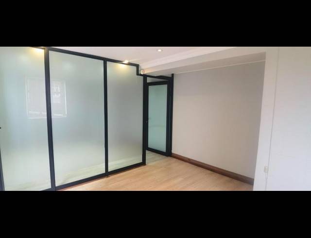 BUSINESS PROPERTY TO RENT IN ERASMUSKLOOF